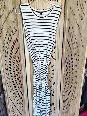 Banana Republic Black & Cream Striped Knot-Front Maxi Dress